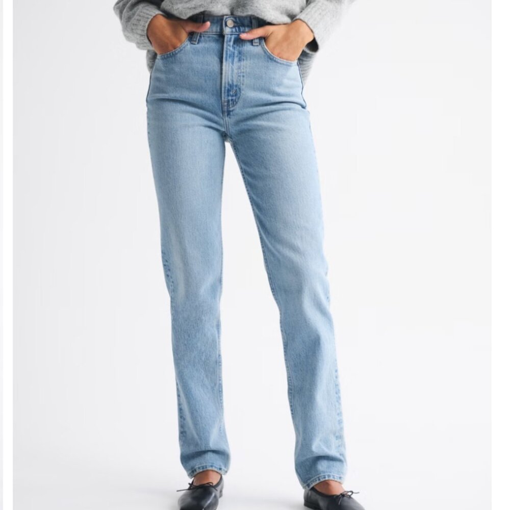 Abercrombie Ultra High Rise 90s Straight Jean